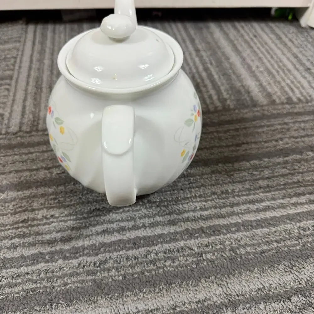 Corelle Impressions by Corning “English Meadow” 1-Quart Decorated Teapot | Vinta